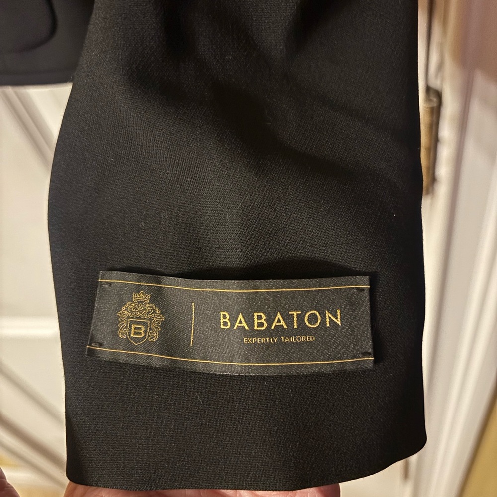 NWT Aritzia Babaton (Re)ssential New Index Blazer Black Gold Crest Buttons Med - Picture 4 of 10